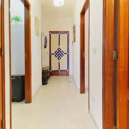 1 Quarto, Bbq, Terraco, Perto Praia, Prestige For