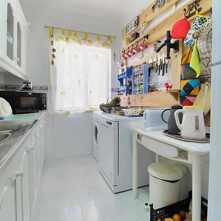 1 Quarto, Bbq, Terraco, Perto Praia, Prestige For *